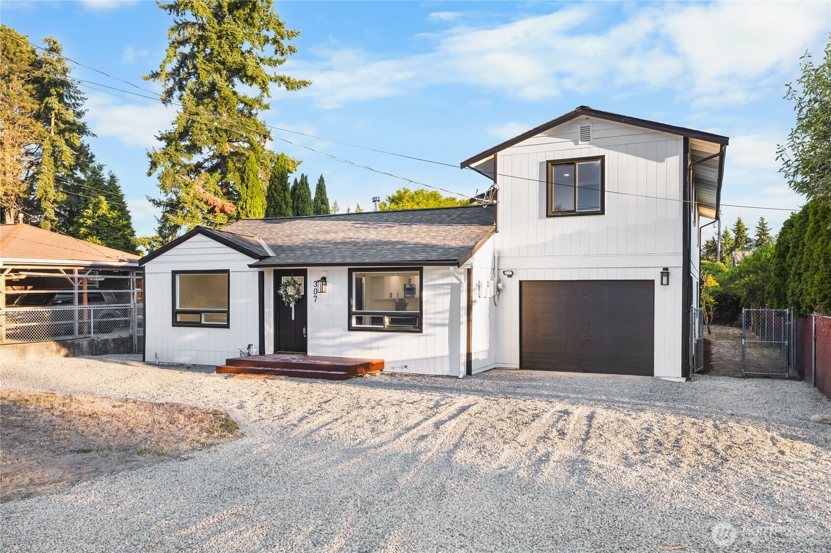 307 S 185th Street Property Photo 1