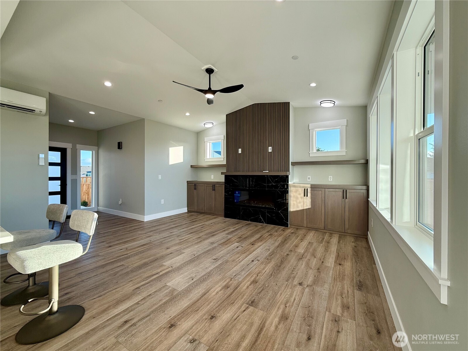 996 Alida Court Property Photo 15
