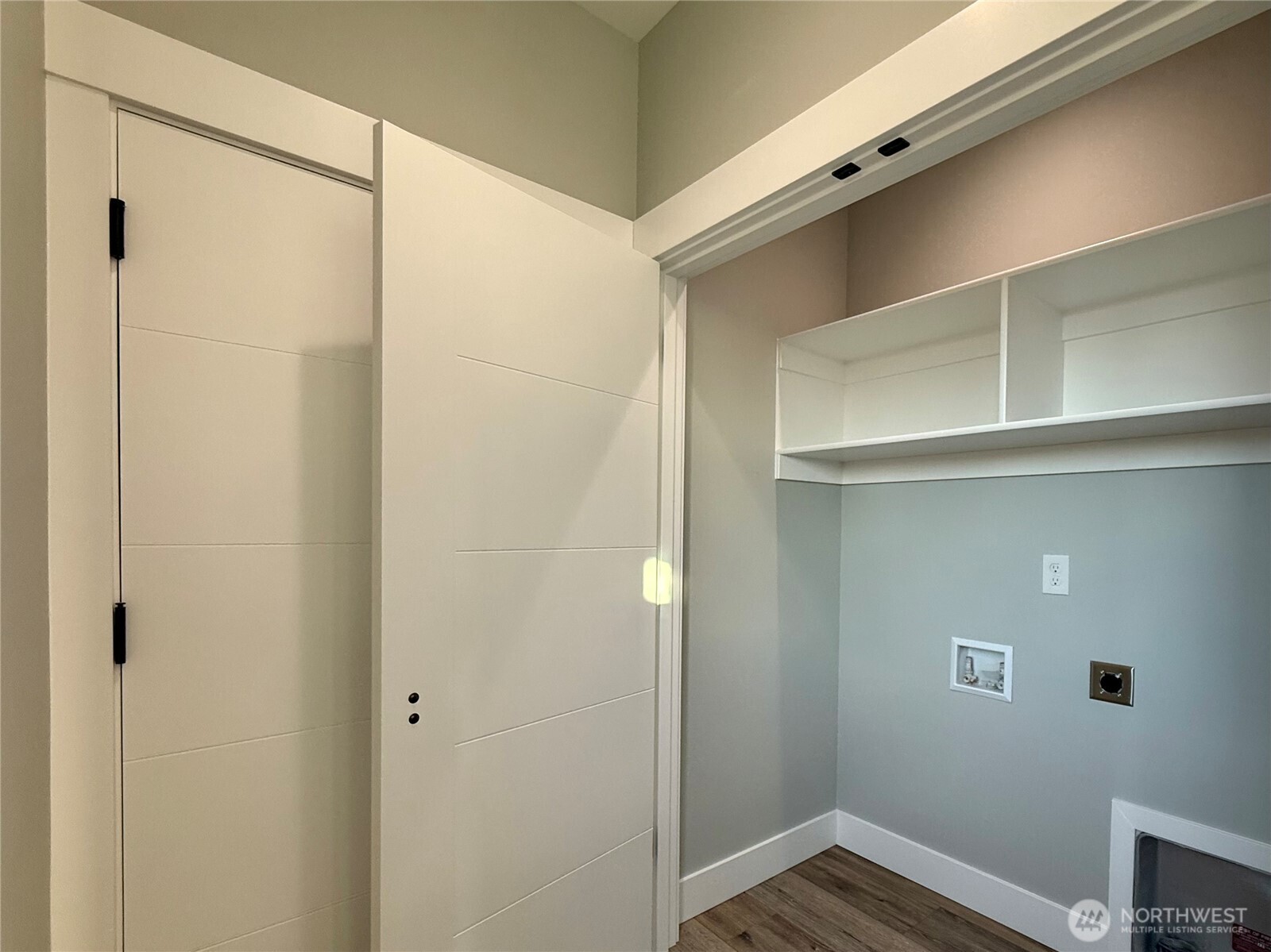 996 Alida Court Property Photo 28