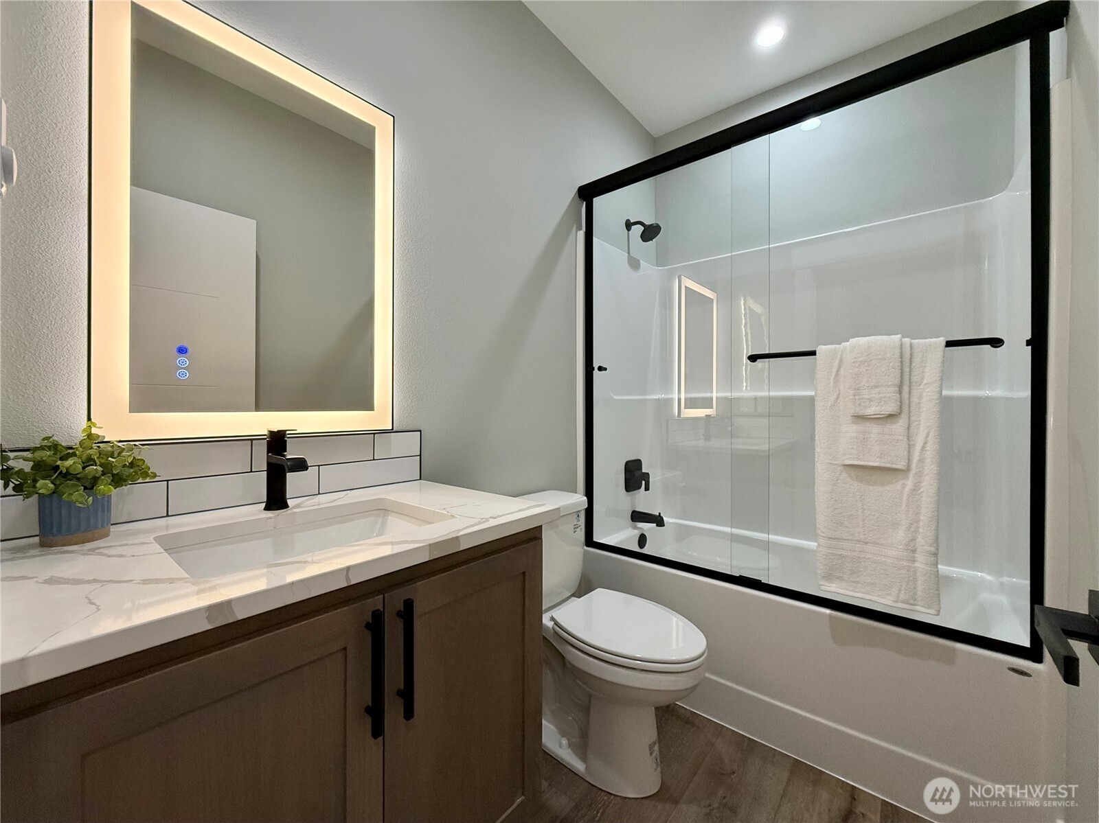 996 Alida Court Property Photo 36