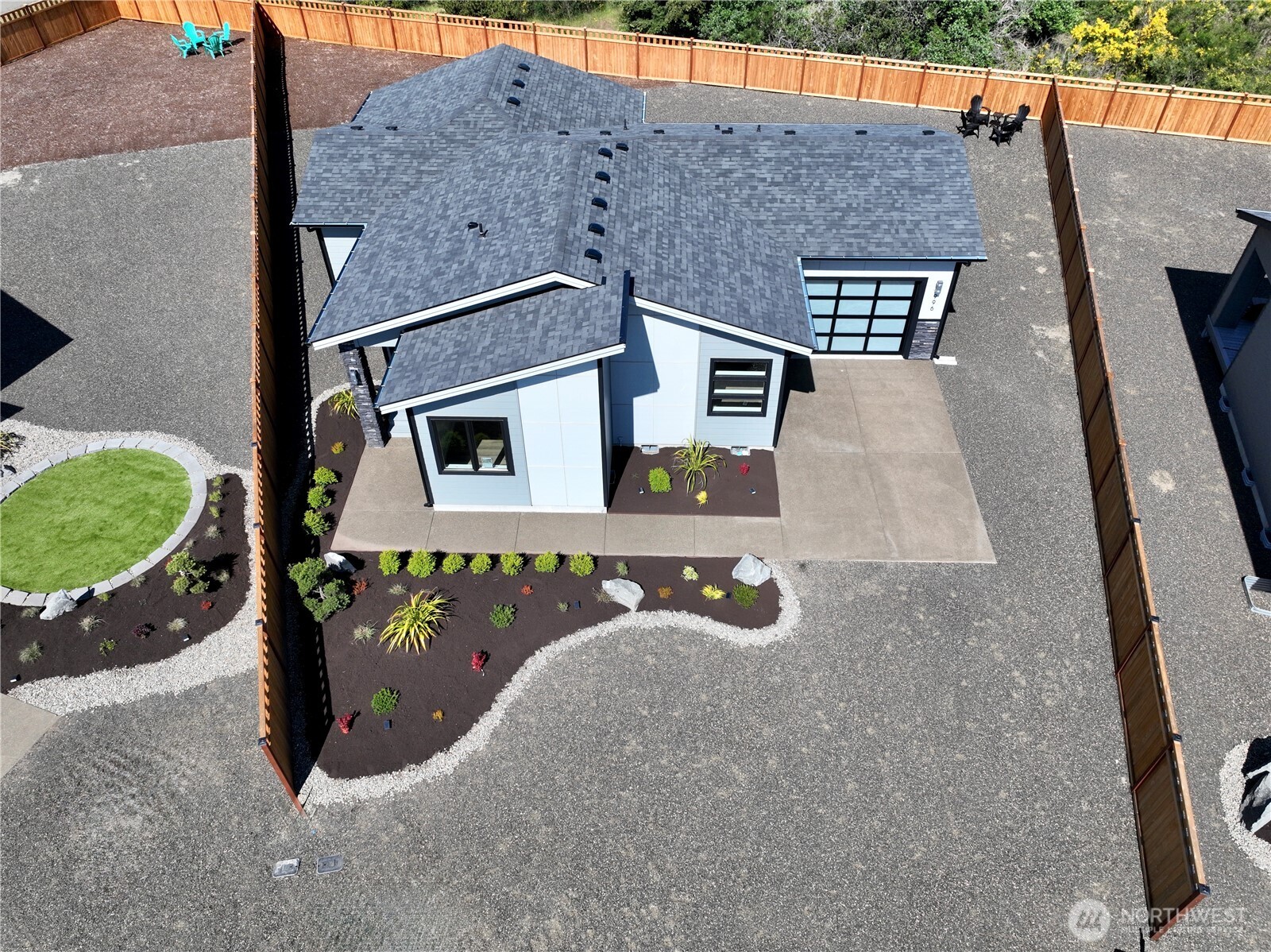996 Alida Court Property Photo 40