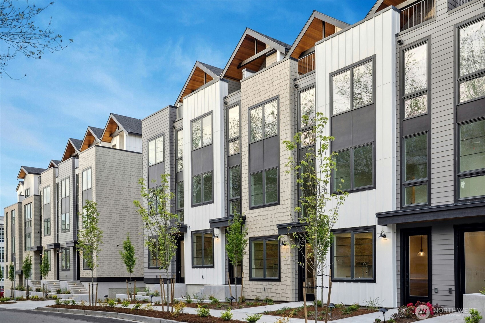 118 C 2nd Street Property Photo 1