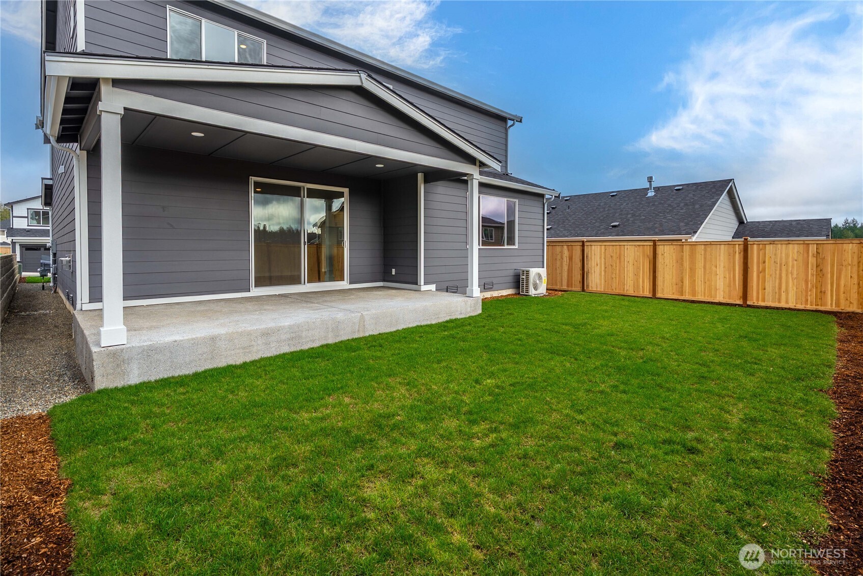 6001 Thornhill Avenue Property Photo 17