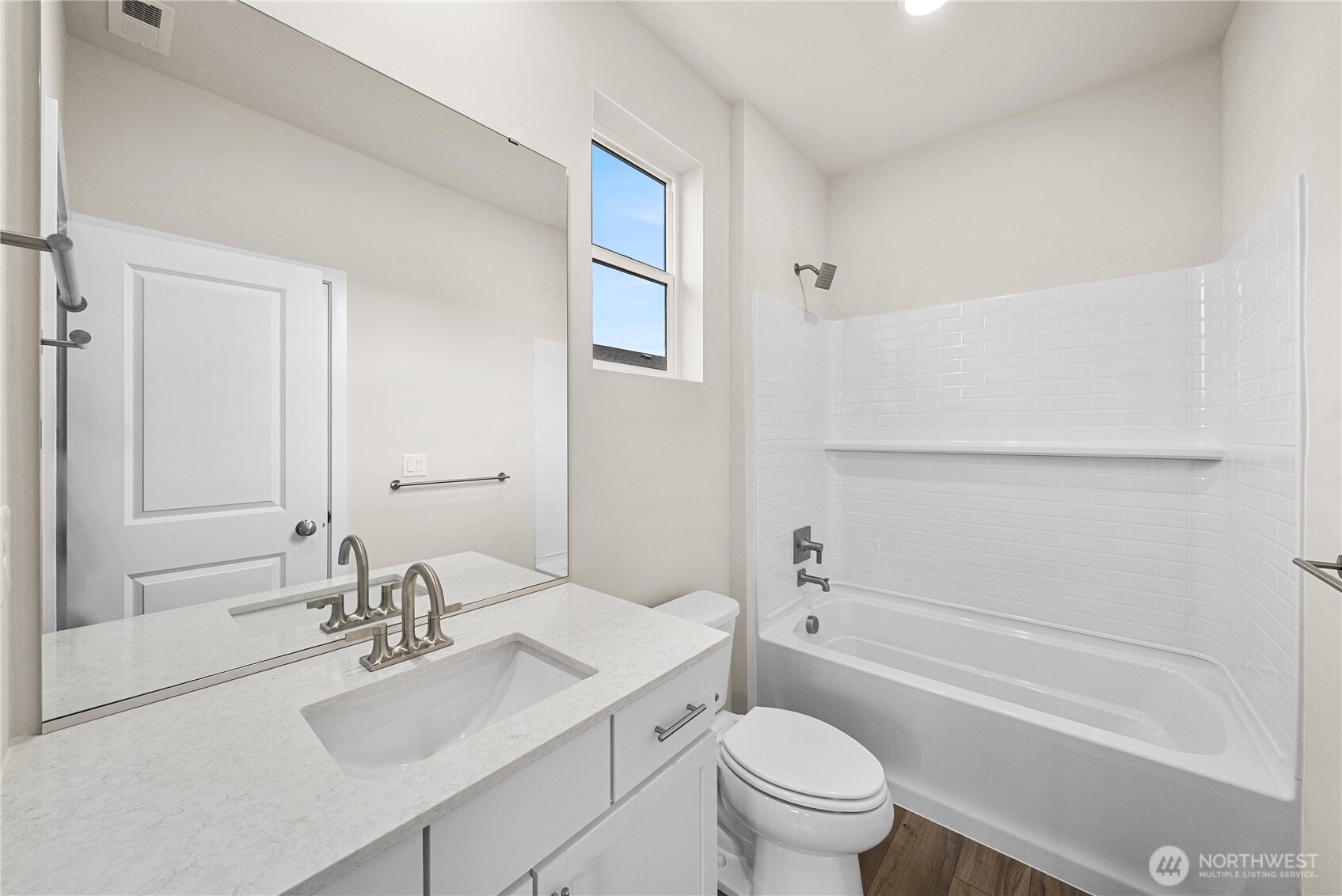 6001 Thornhill Avenue Property Photo 19