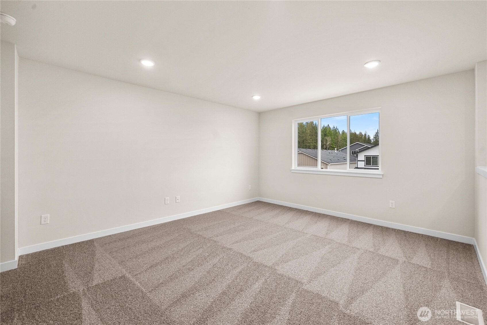 6001 Thornhill Avenue Property Photo 23
