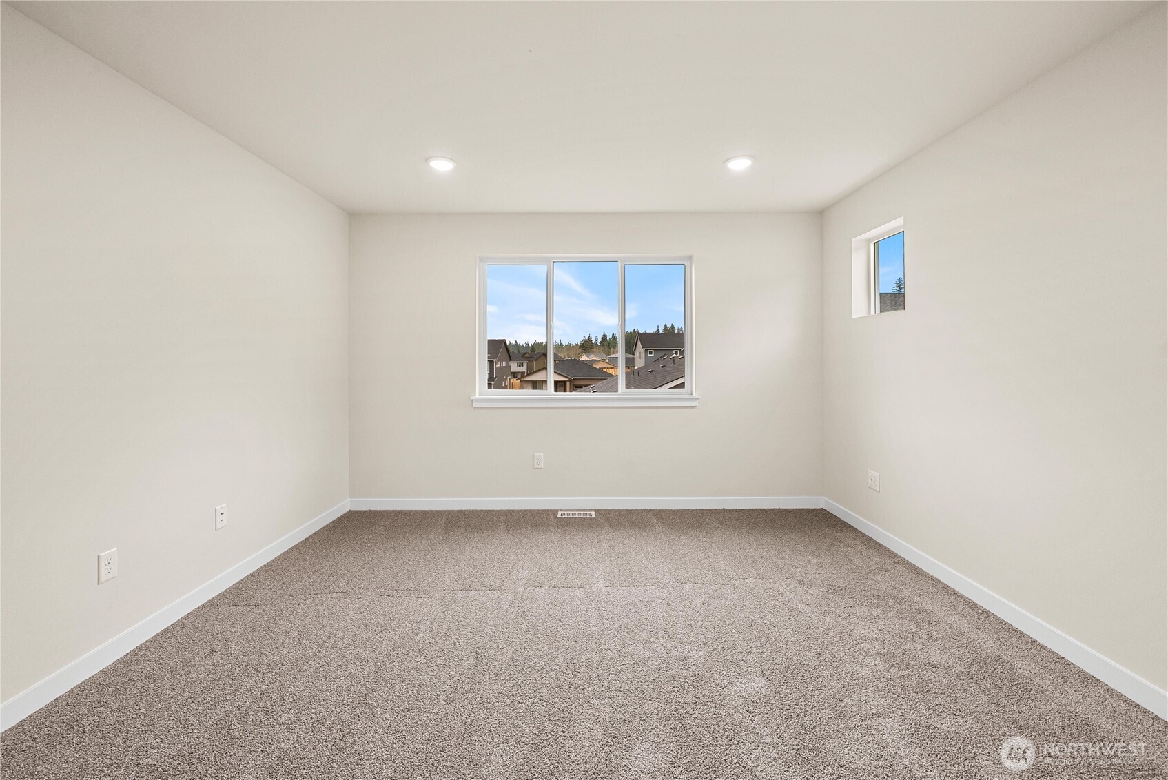 6001 Thornhill Avenue Property Photo 24