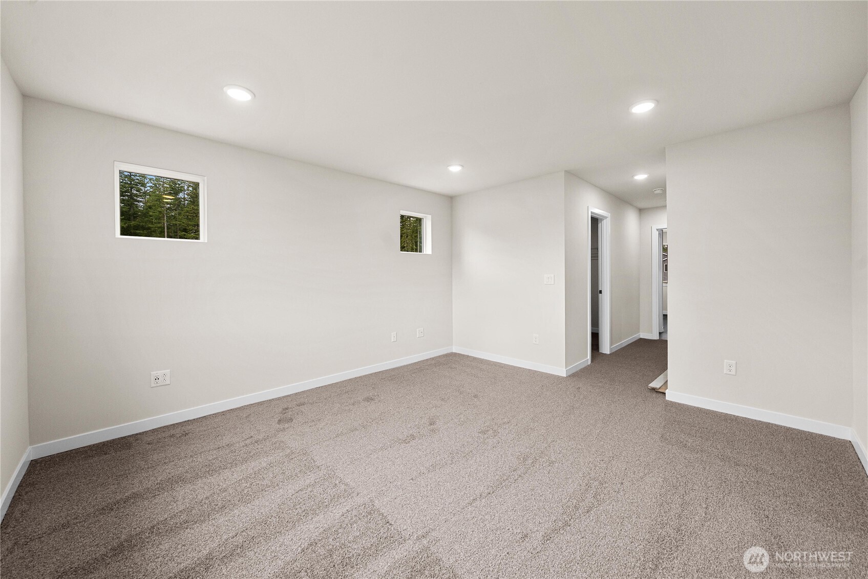 6001 Thornhill Avenue Property Photo 25