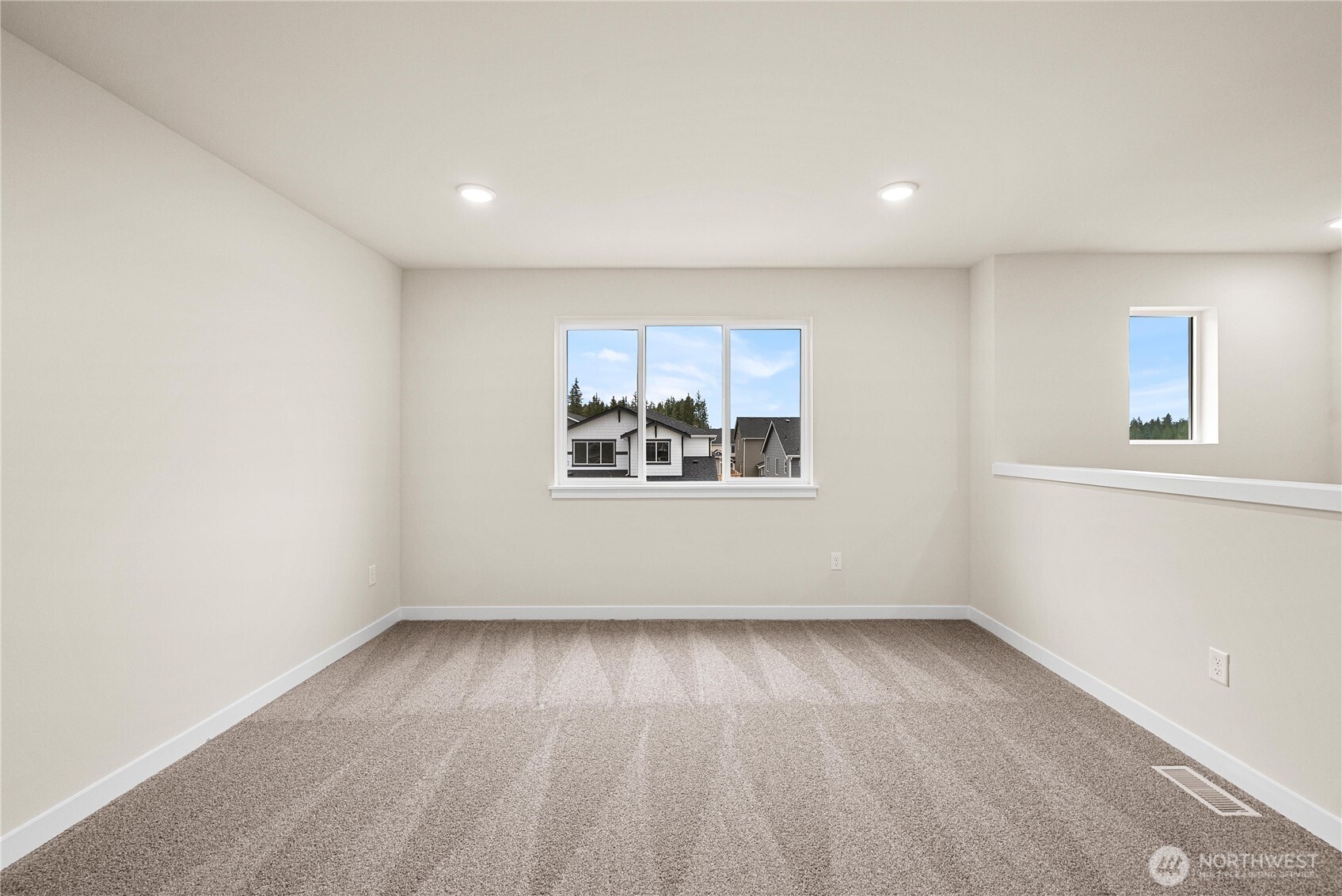 6001 Thornhill Avenue Property Photo 26