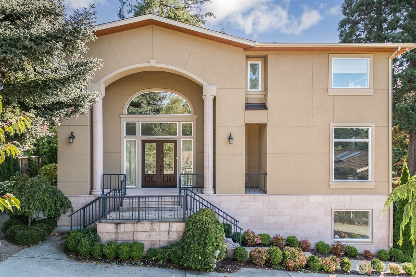 9426 Lake Washington Boulevard Property Photo 1