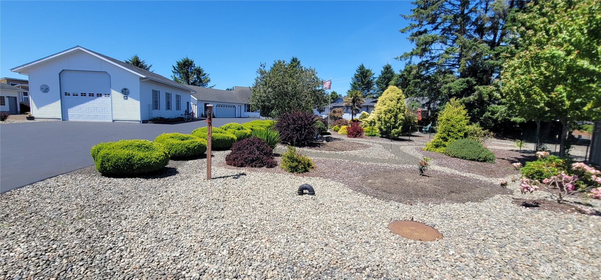 363 Se Eagle Nest Court Property Photo 6