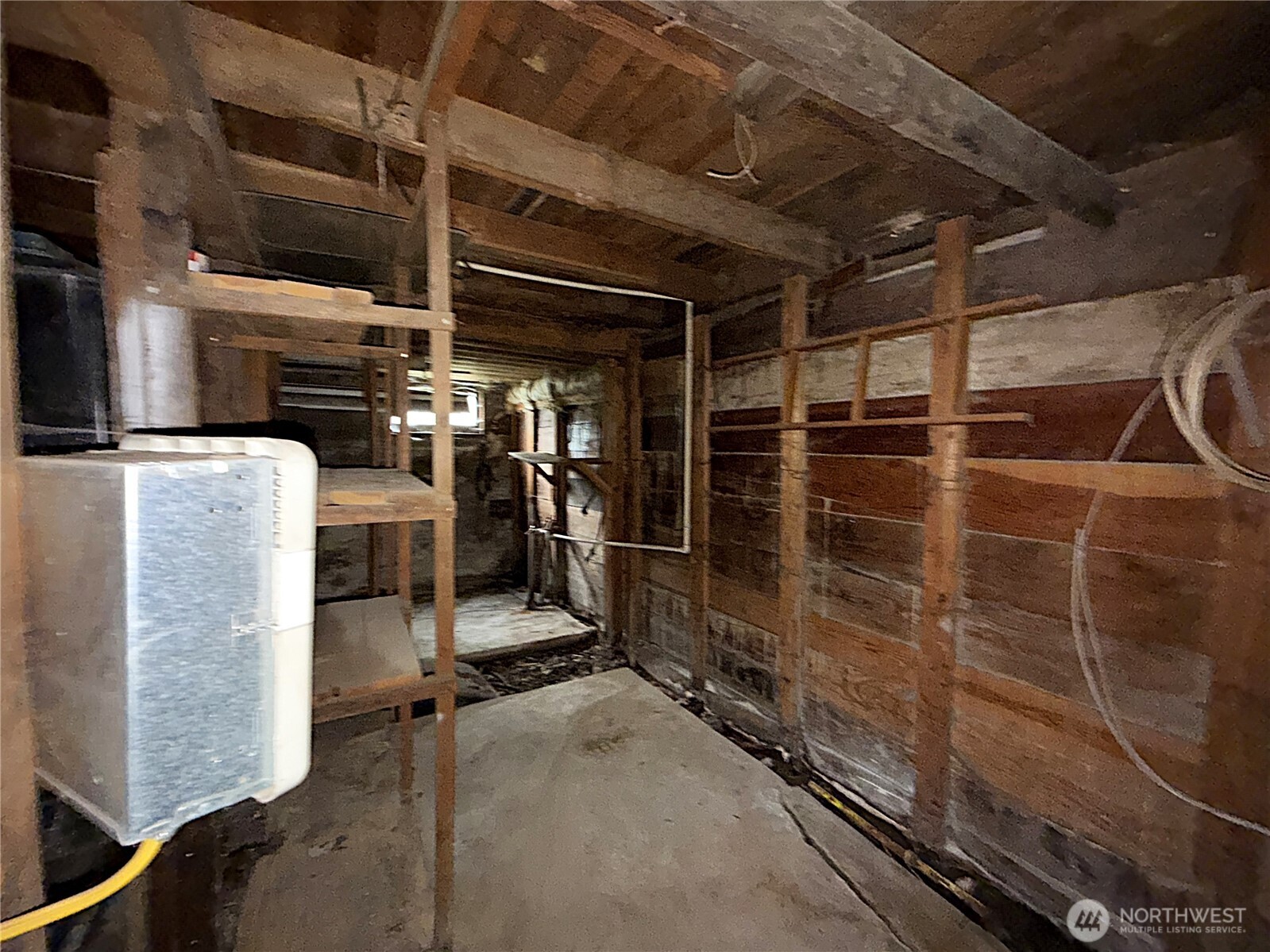 653 E 9th Street Property Photo 19