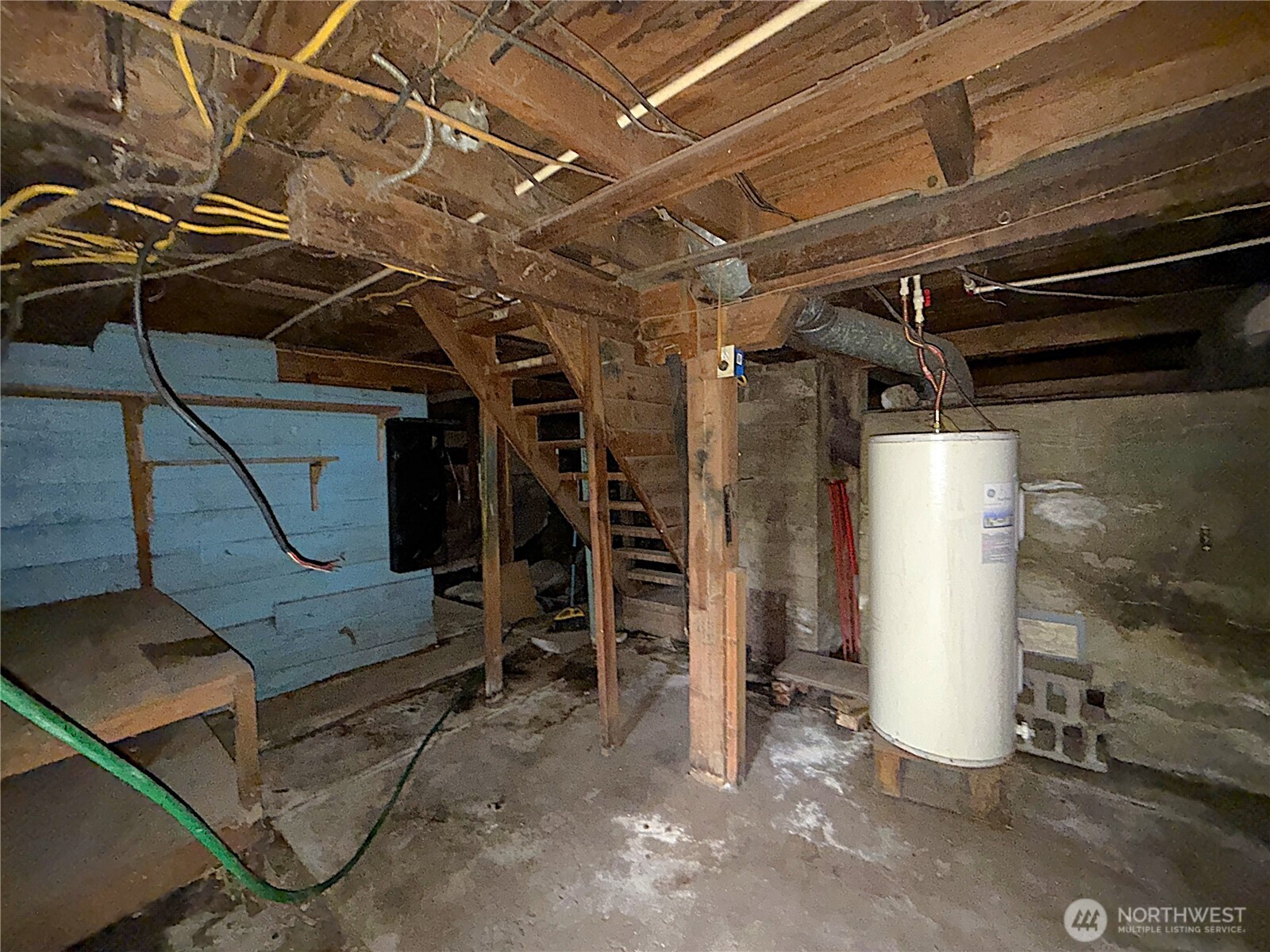 653 E 9th Street Property Photo 23