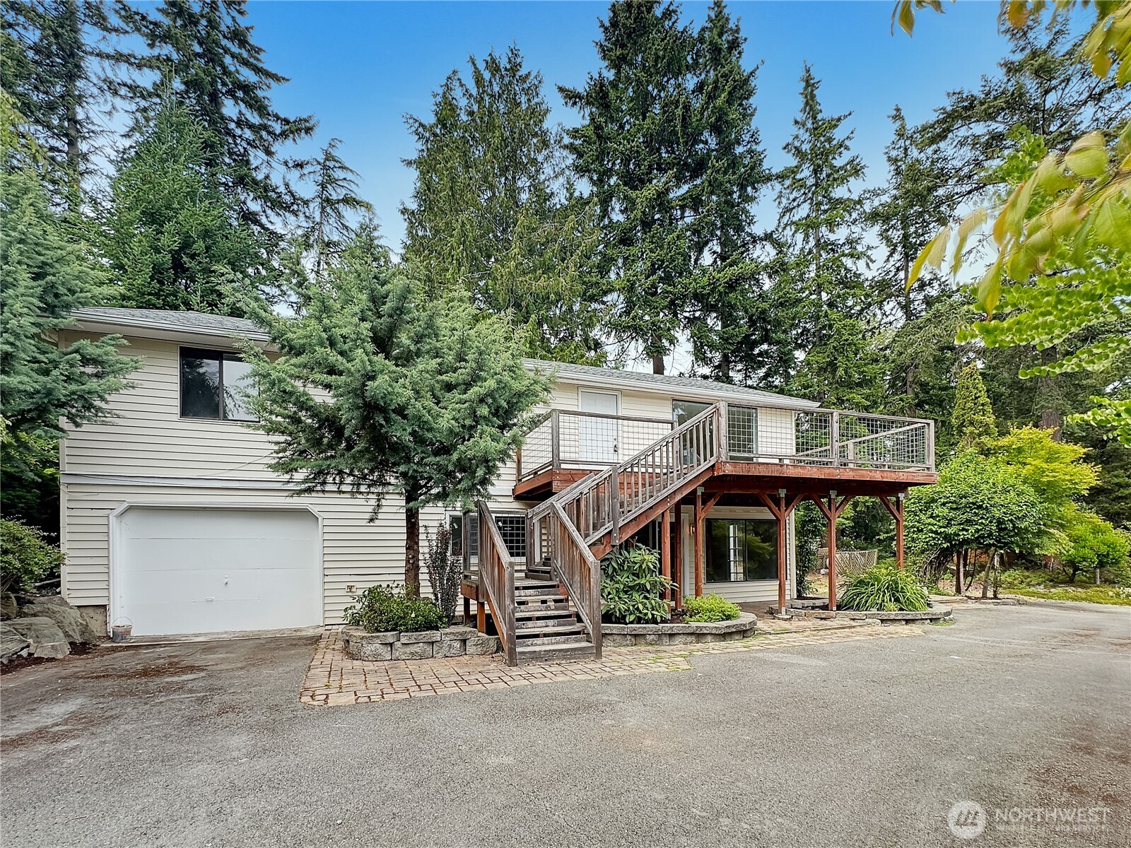 314 Snohomish Drive Property Photo 1