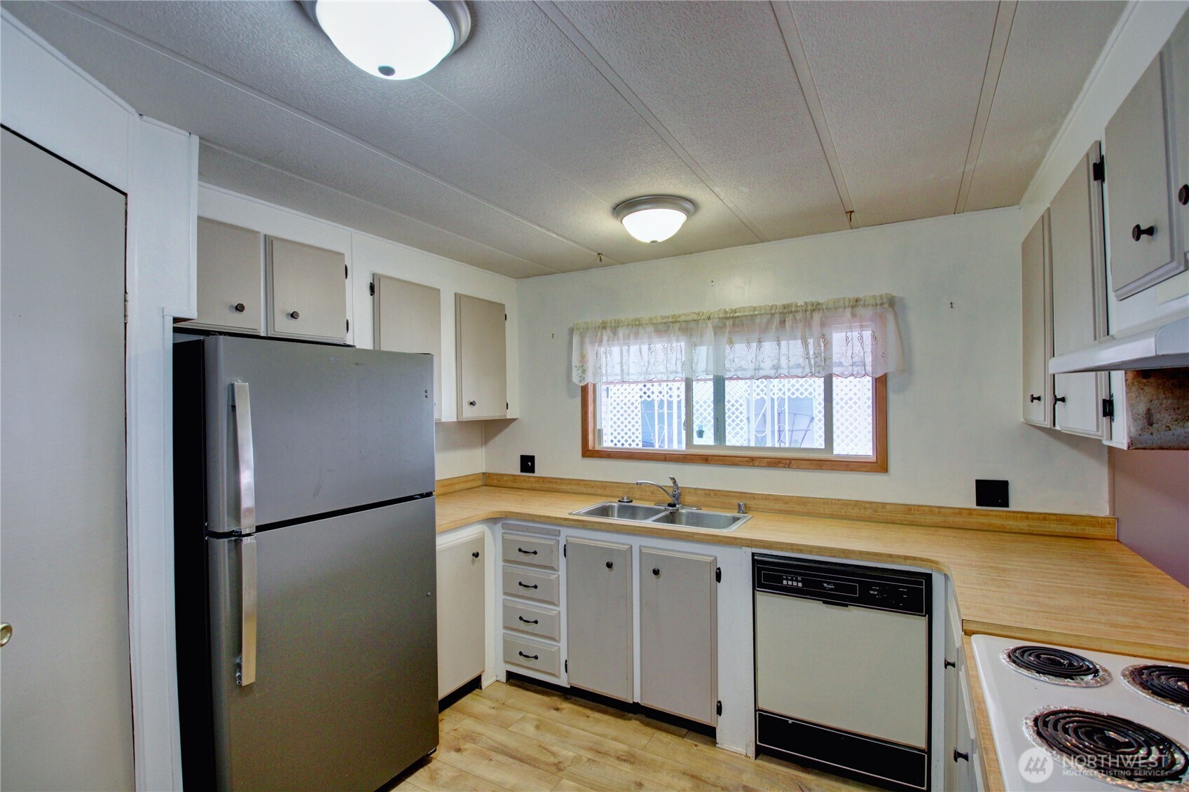 2725 E Fir Street 67 Property Photo 12
