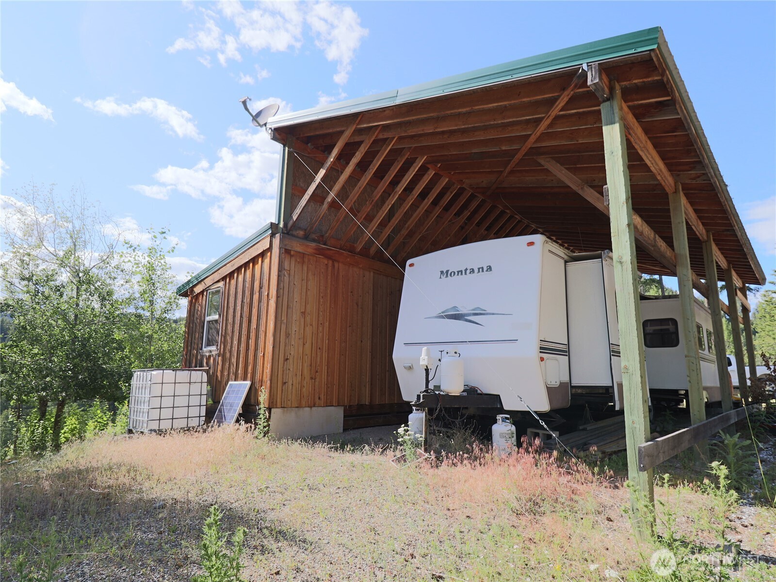 1733 Old Cc Road Property Photo 10