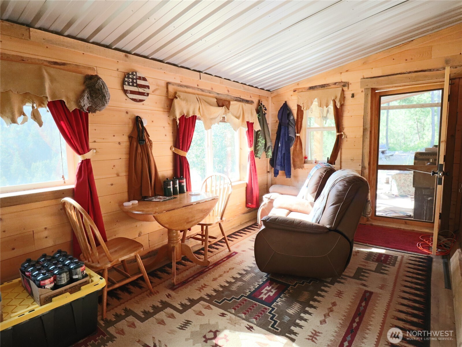 1733 Old Cc Road Property Photo 20