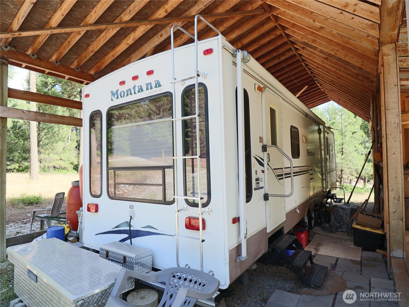 1733 Old Cc Road Property Photo 21