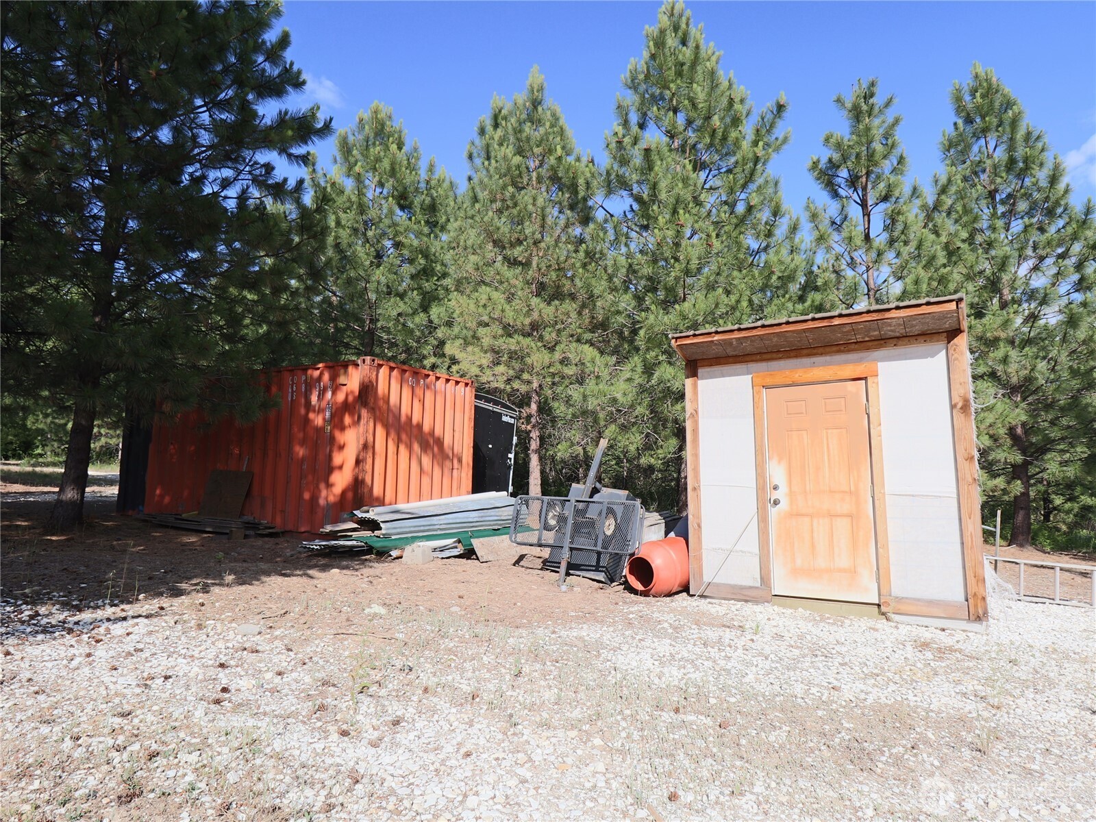 1733 Old Cc Road Property Photo 25
