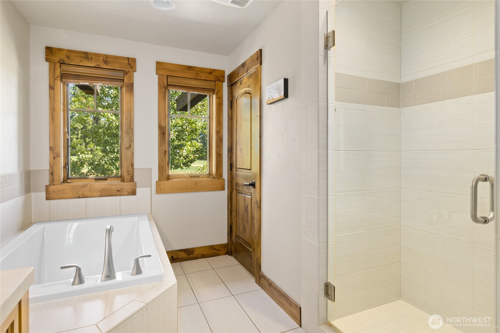 1060 Spragger Way Property Photo 36
