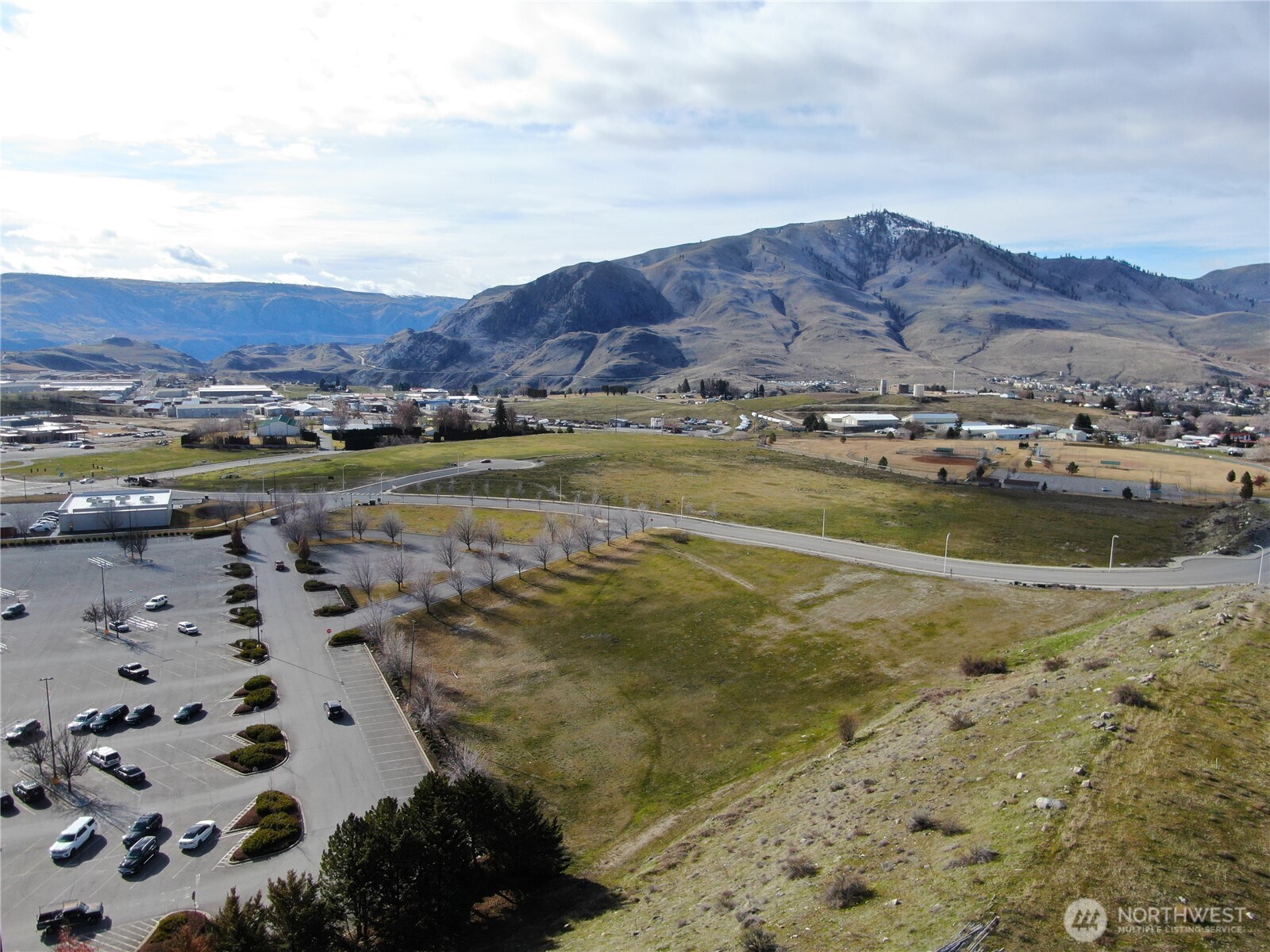 100 N Apple Blossom Drive Property Photo 1