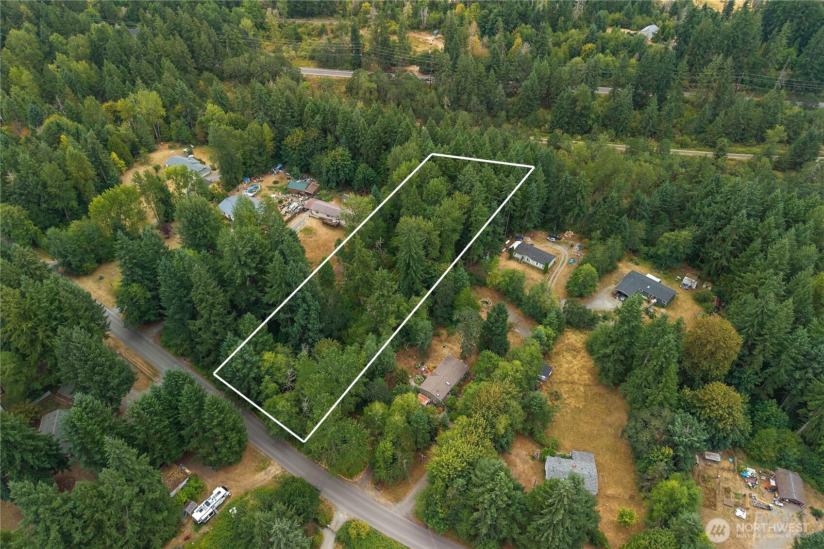 823 Tipsoo Loop Property Photo 3