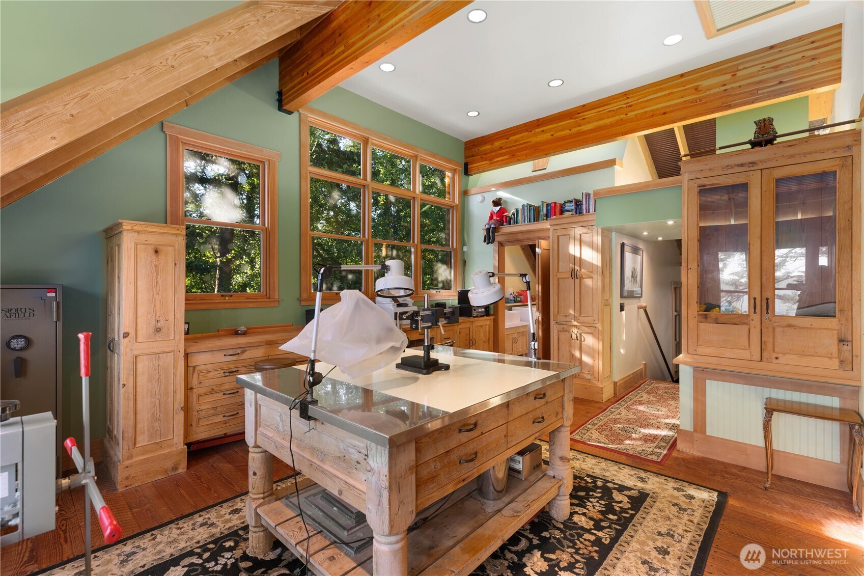 90 Montgomery Lane Property Photo 35