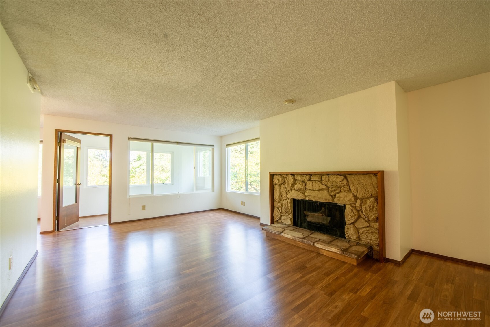17417 Ashworth Avenue 303 Property Photo 9