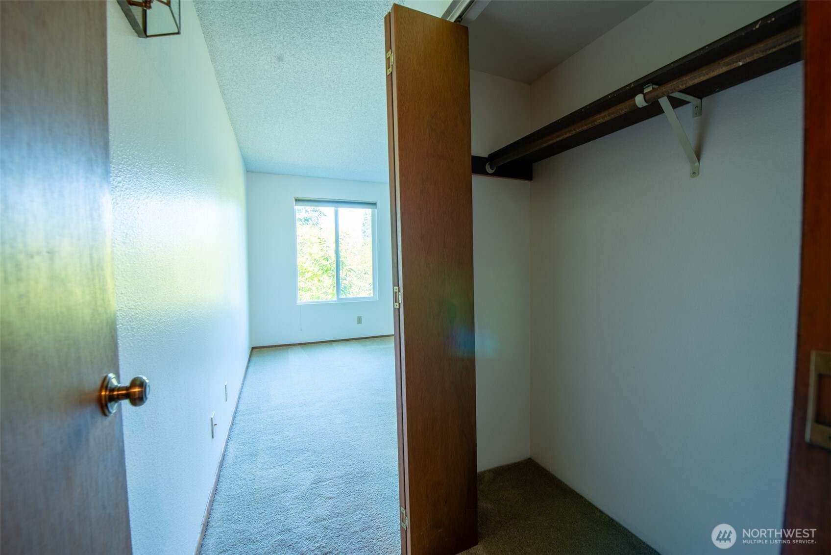 17417 Ashworth Avenue 303 Property Photo 18