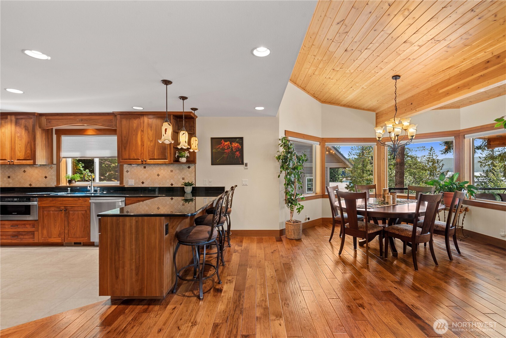 17294 North Shore Drive Property Photo 19
