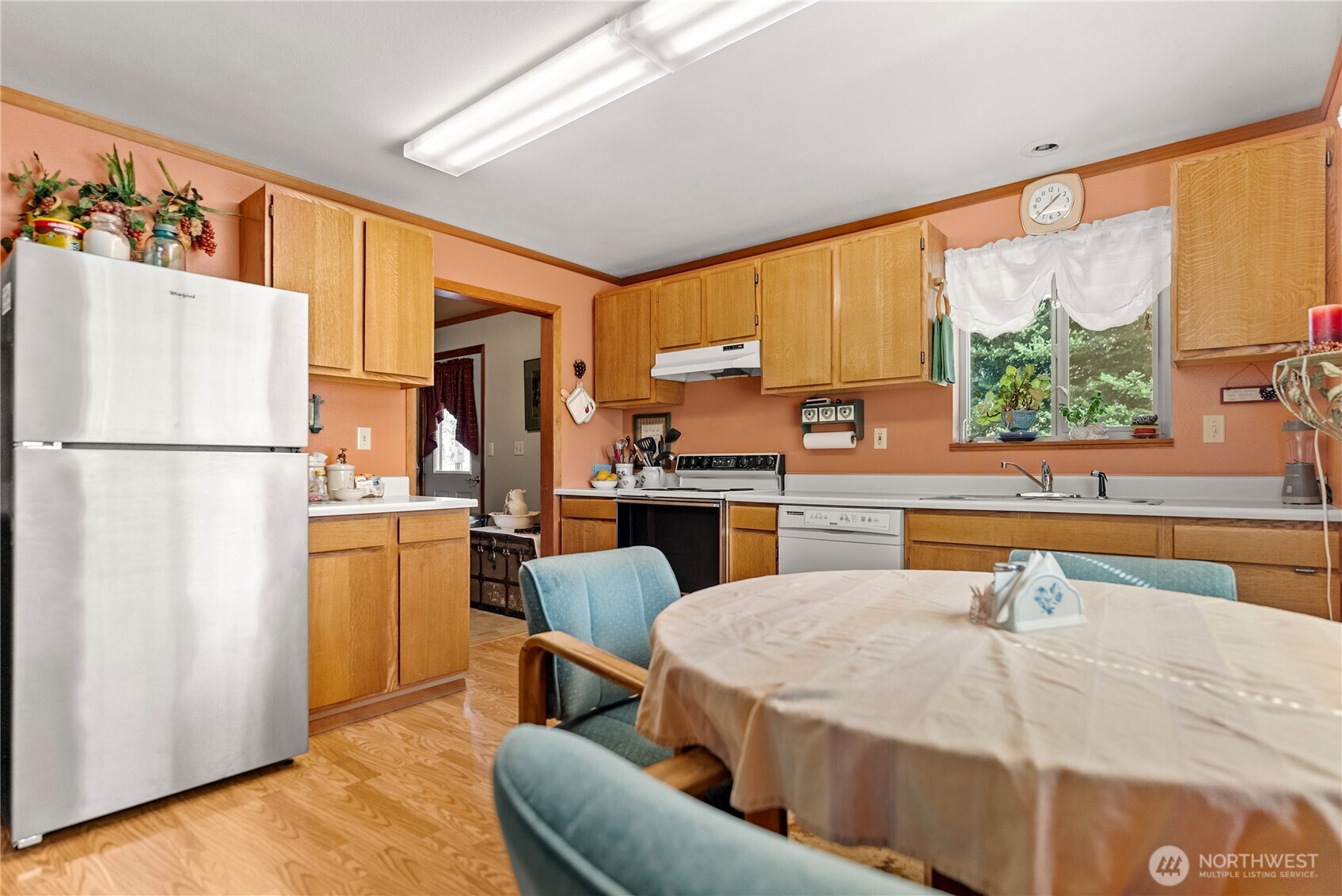 54 B Ross Road B Property Photo 5