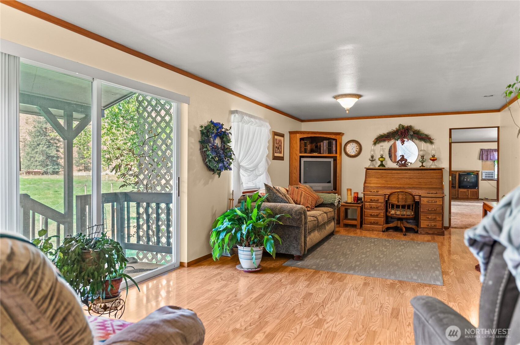 54 B Ross Road B Property Photo 11