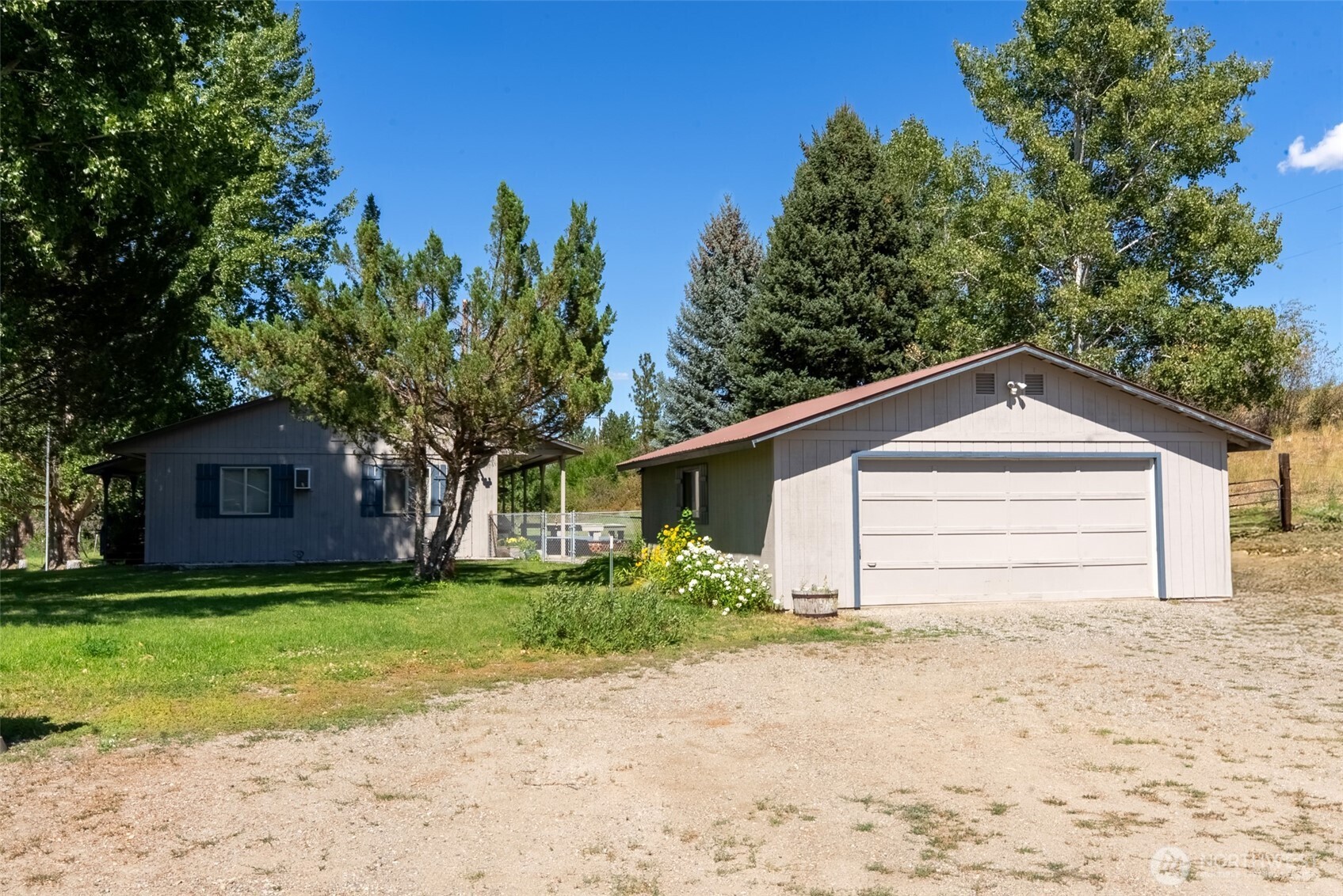 54 B Ross Road B Property Photo 28