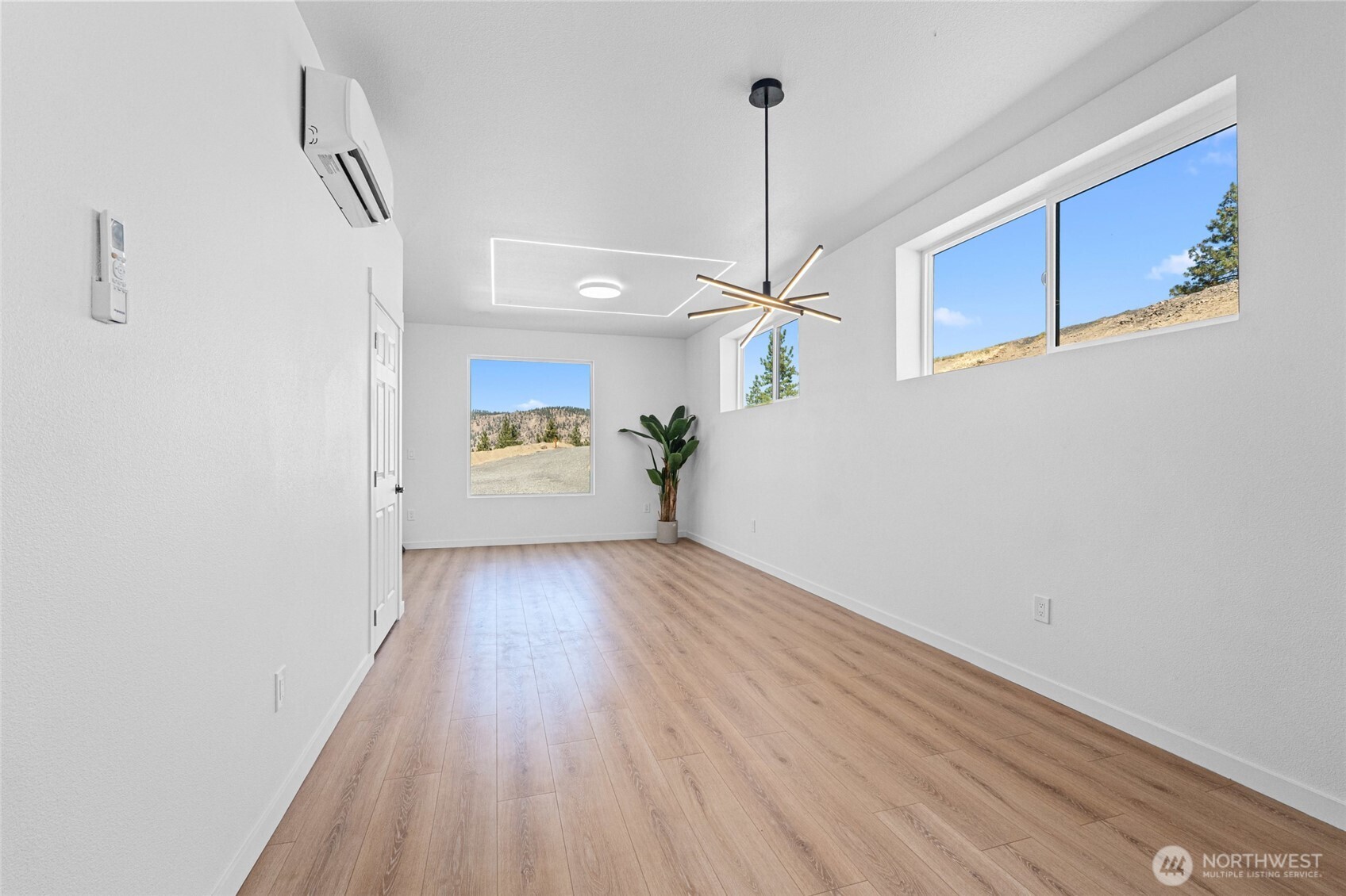38265 Timber Lane Property Photo 8