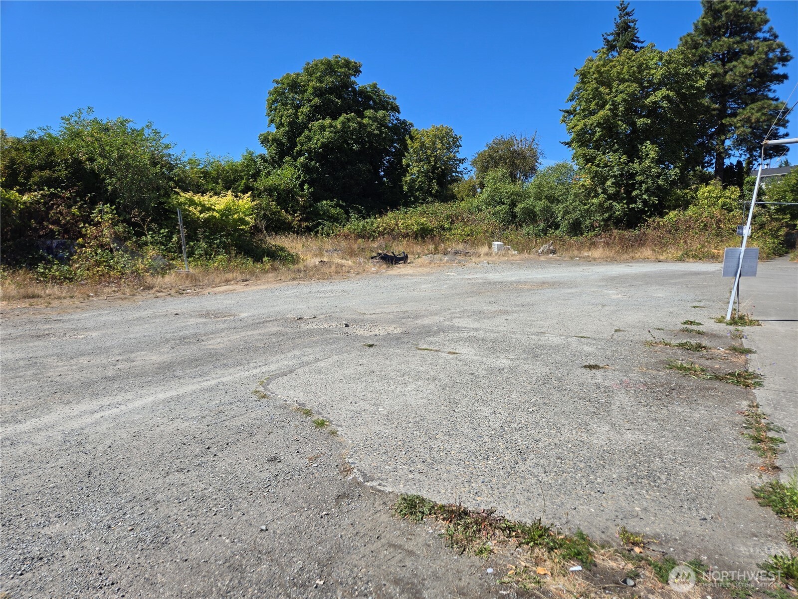 6211 Rainier Avenue Property Photo 9