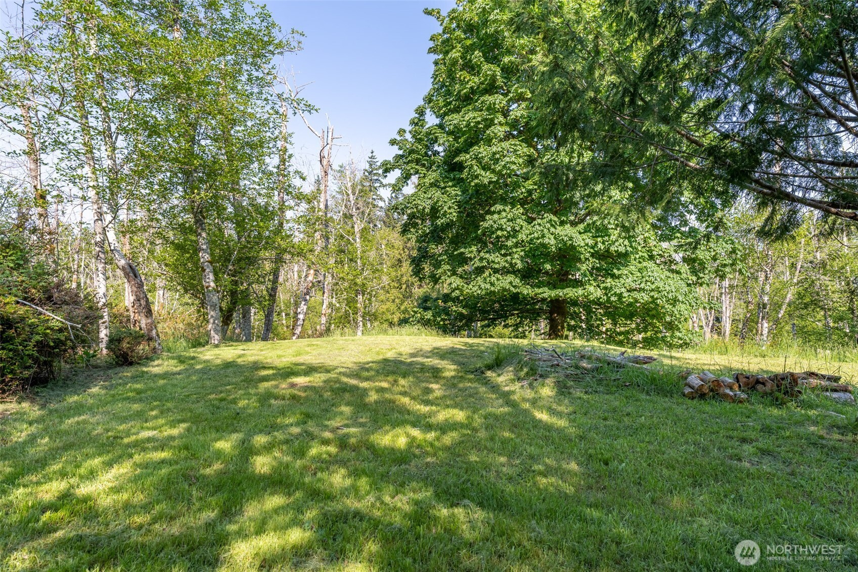 910 E Madrona Boulevard Property Photo 1