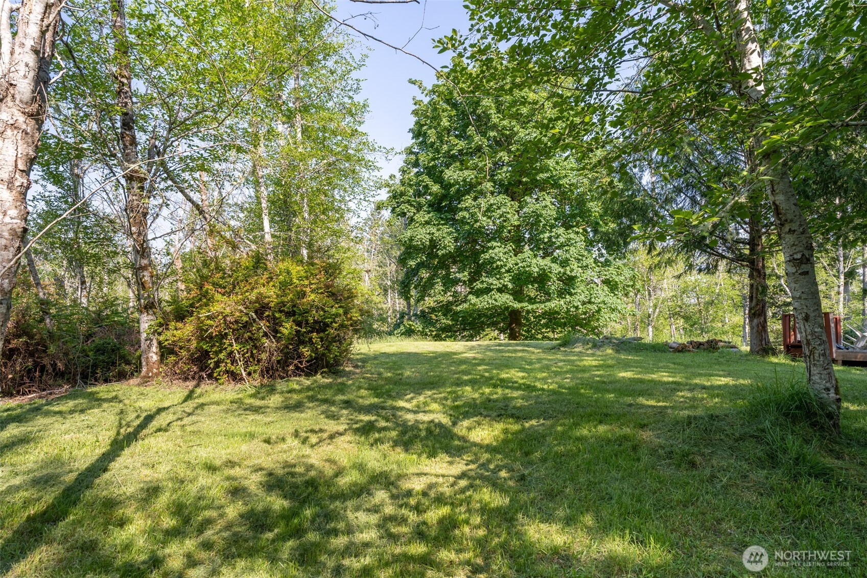 910 E Madrona Boulevard Property Photo 2