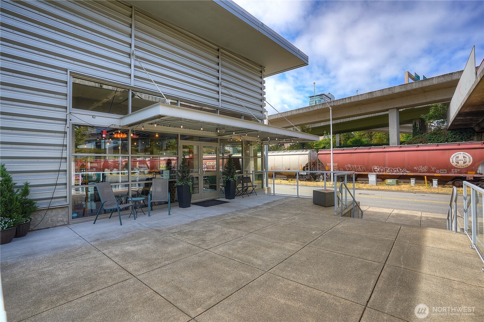 1515 Dock St Ste #2 Property Photo 6