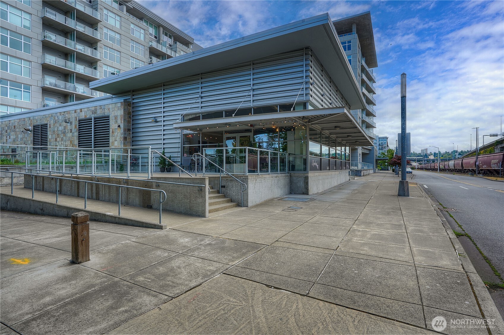 1515 Dock St Ste #2 Property Photo 8