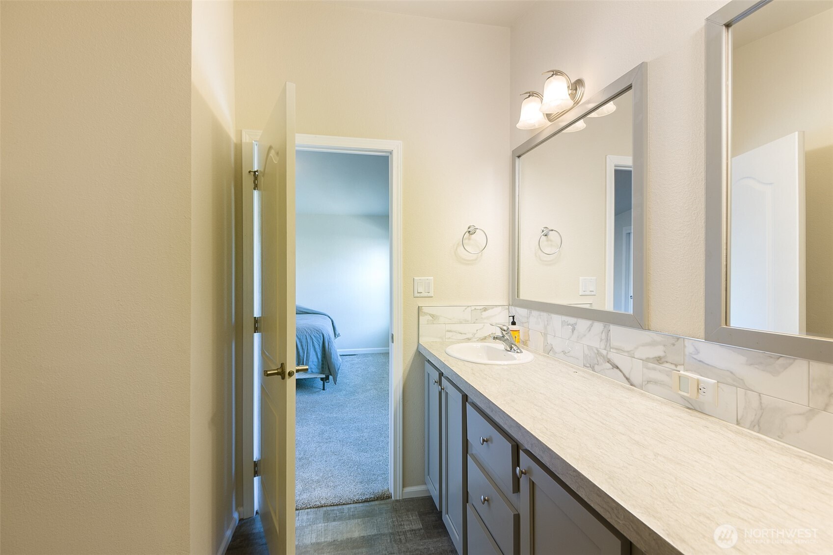 883 N Rock Rose Avenue Property Photo 18
