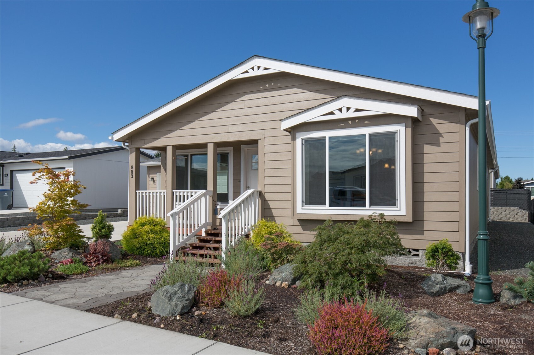 883 N Rock Rose Avenue Property Photo 26