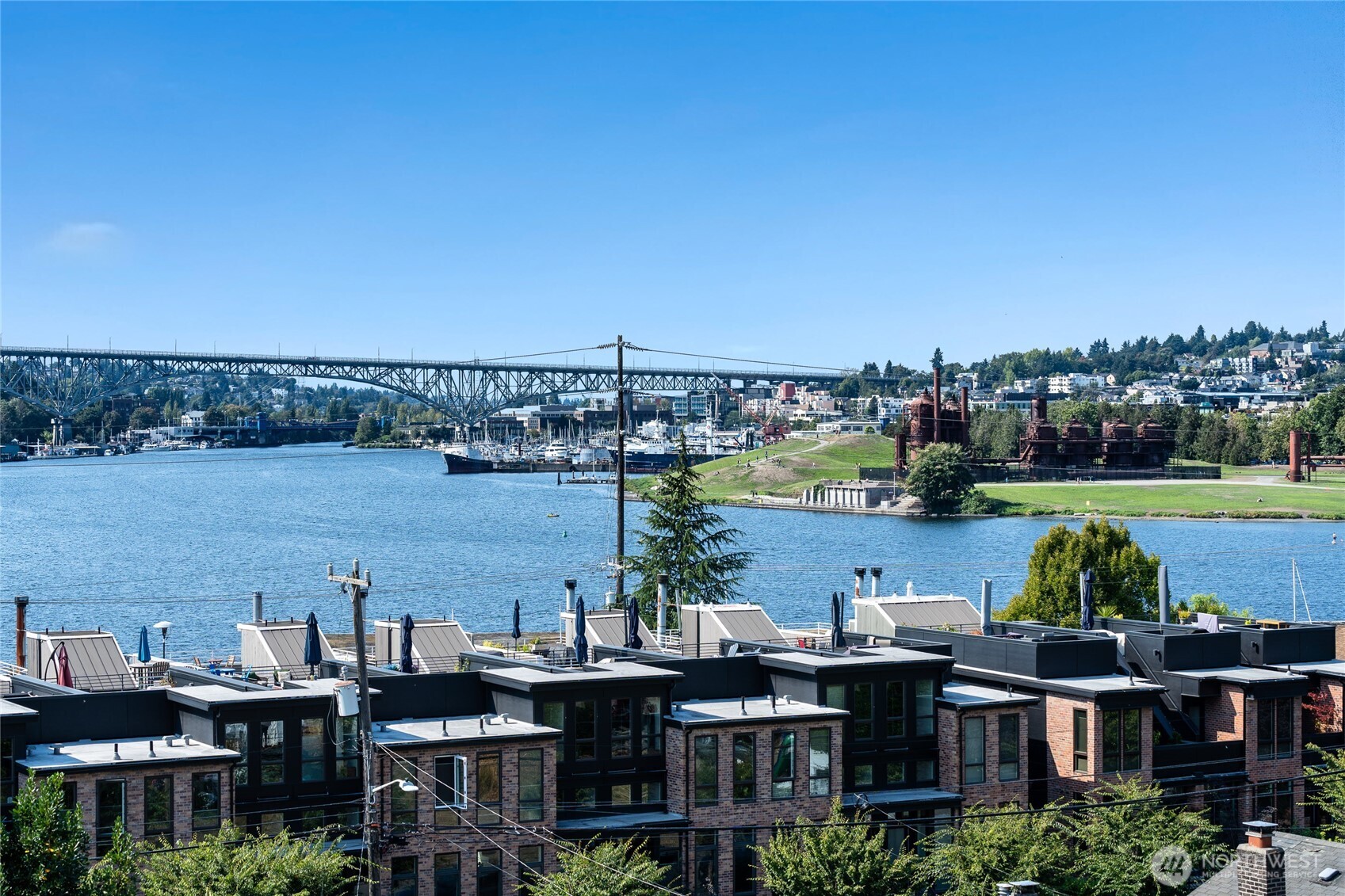 2357 Yale Avenue B Property Photo 1