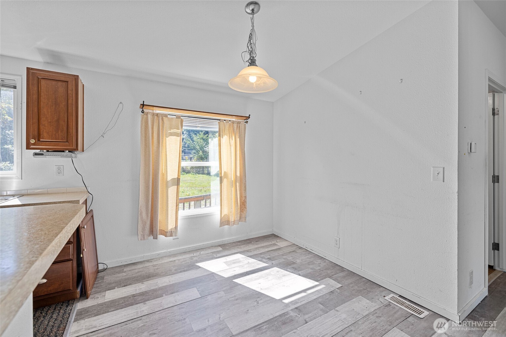 5824 Haddon Lane Property Photo 12