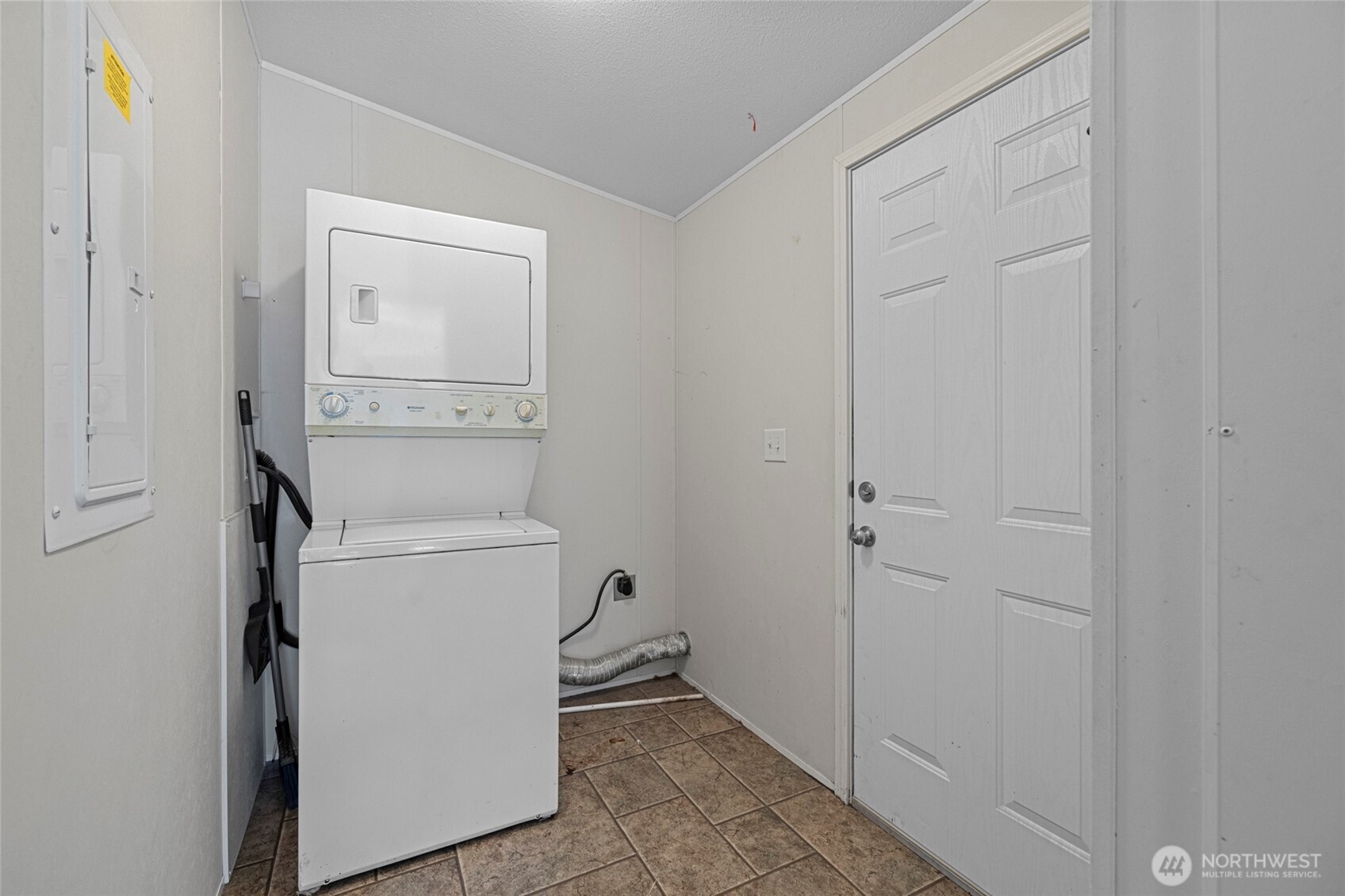 5824 Haddon Lane Property Photo 21
