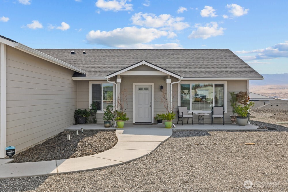 208 Sw Moon River View Property Photo 4