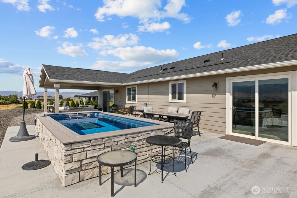 208 Sw Moon River View Property Photo 18