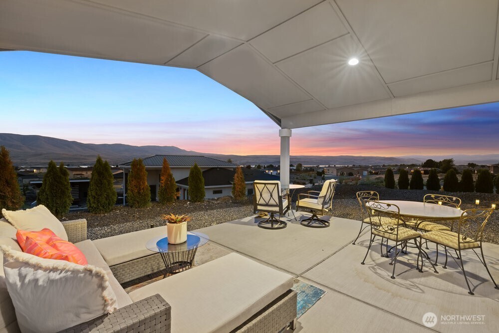 208 Sw Moon River View Property Photo 24