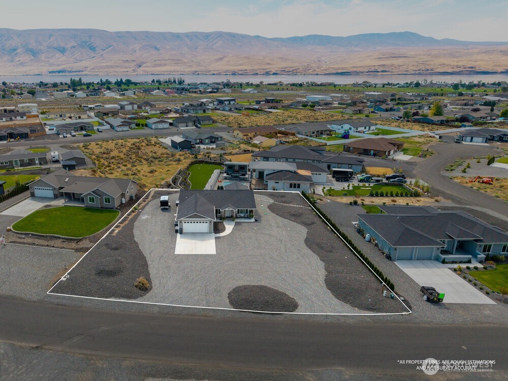 208 Sw Moon River View Property Photo 36