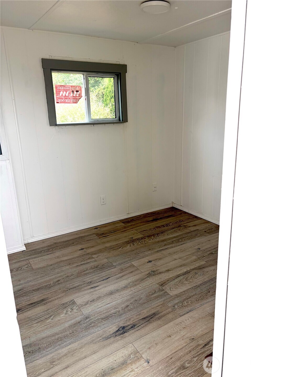8484 Alder Way Property Photo 6