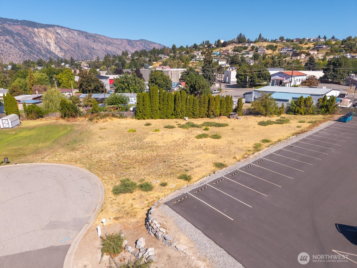1 Wapato Court Property Photo 10