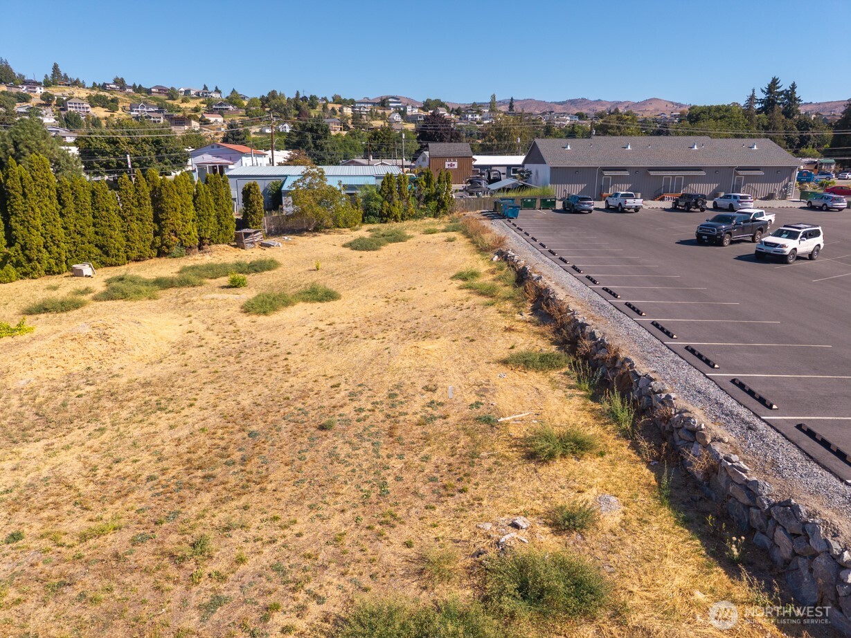 1 Wapato Court Property Photo 11